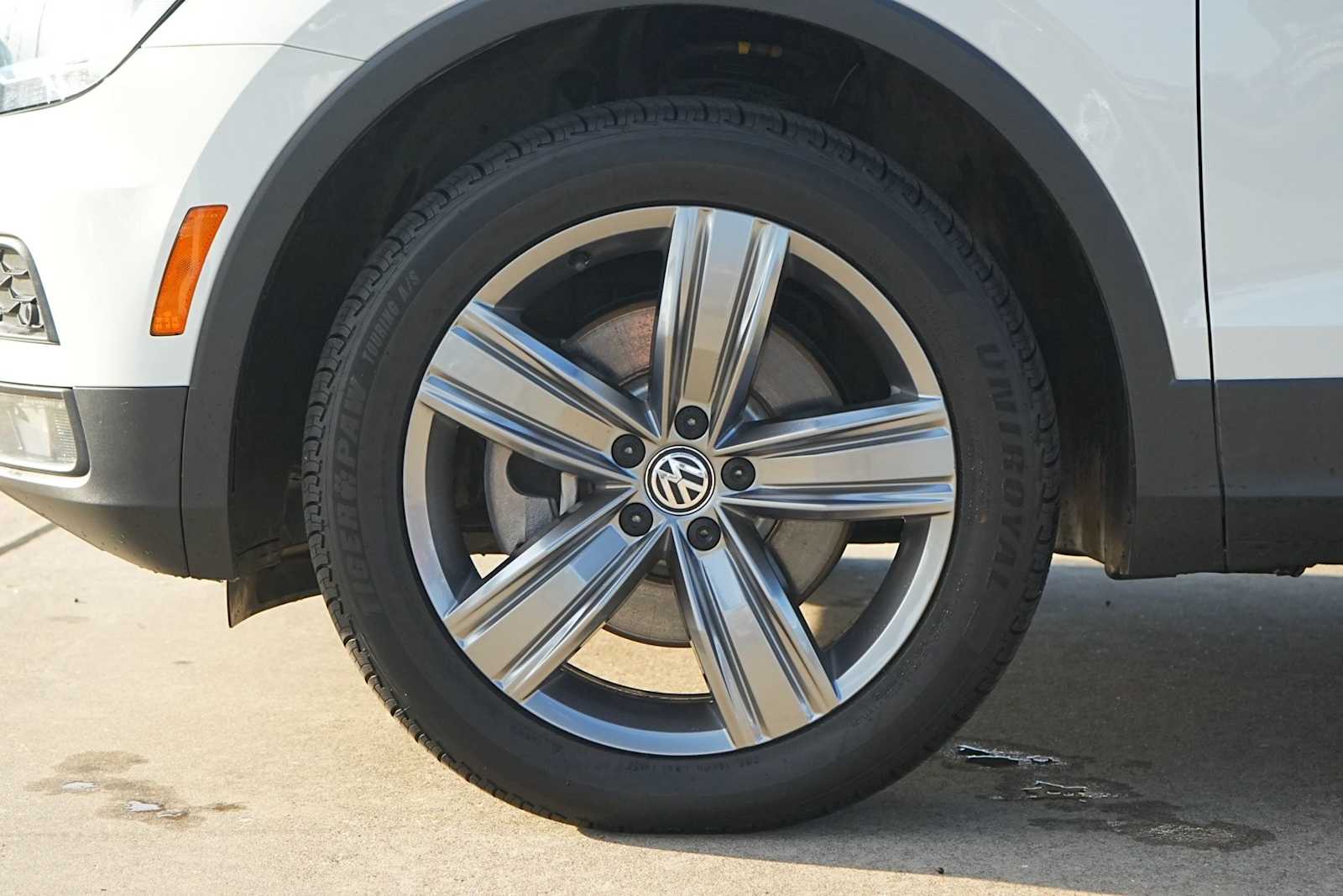 Thumbnail: 2021 Volkswagen Tiguan - 7