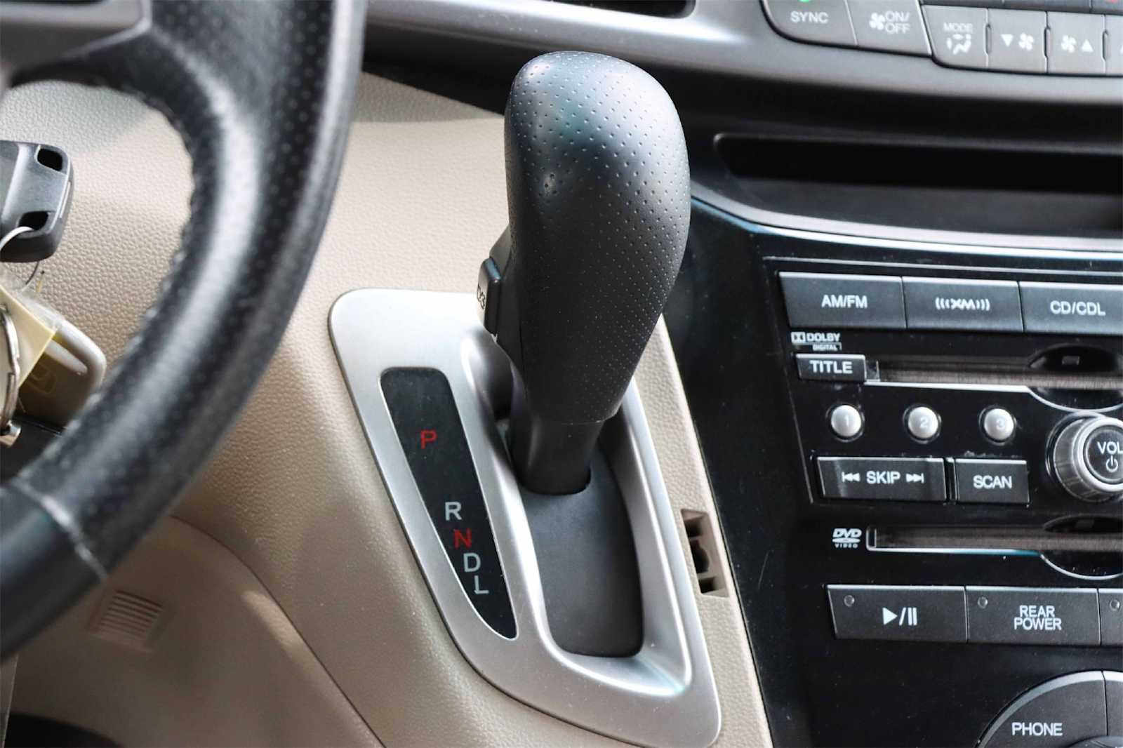 Thumbnail: 2012 Honda Odyssey - 18