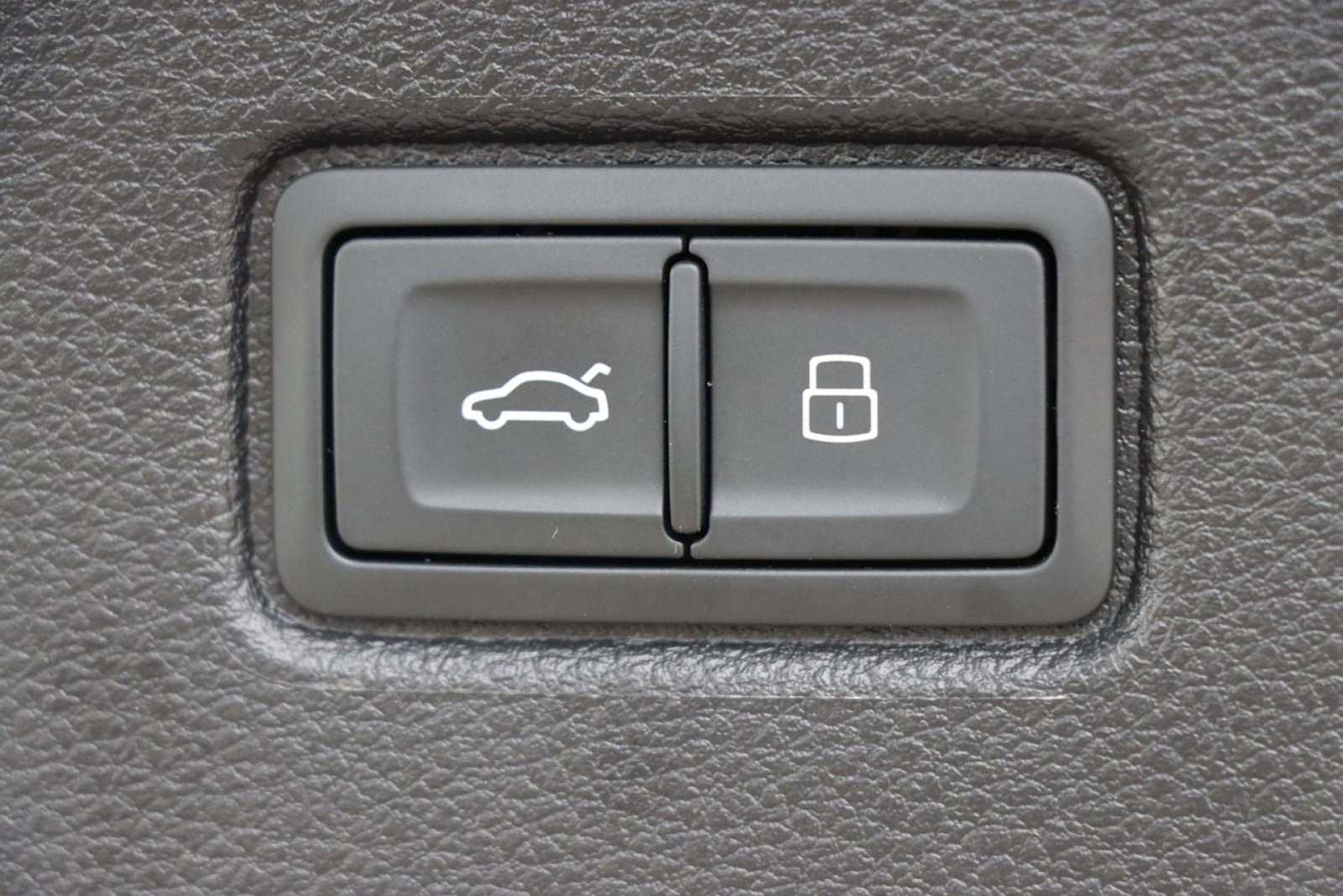 Thumbnail: 2024 Audi Q7 - 25