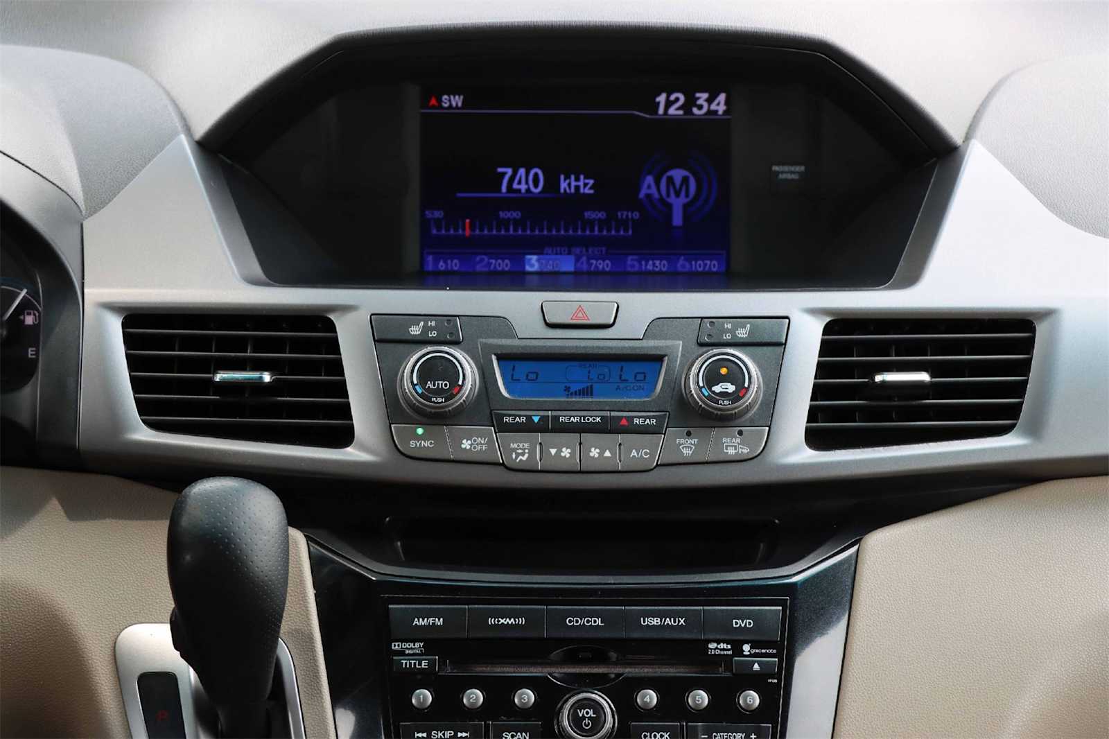 Thumbnail: 2012 Honda Odyssey - 17