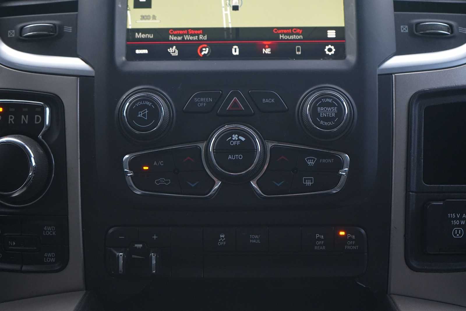 Thumbnail: 2020 RAM 1500 Classic - 23