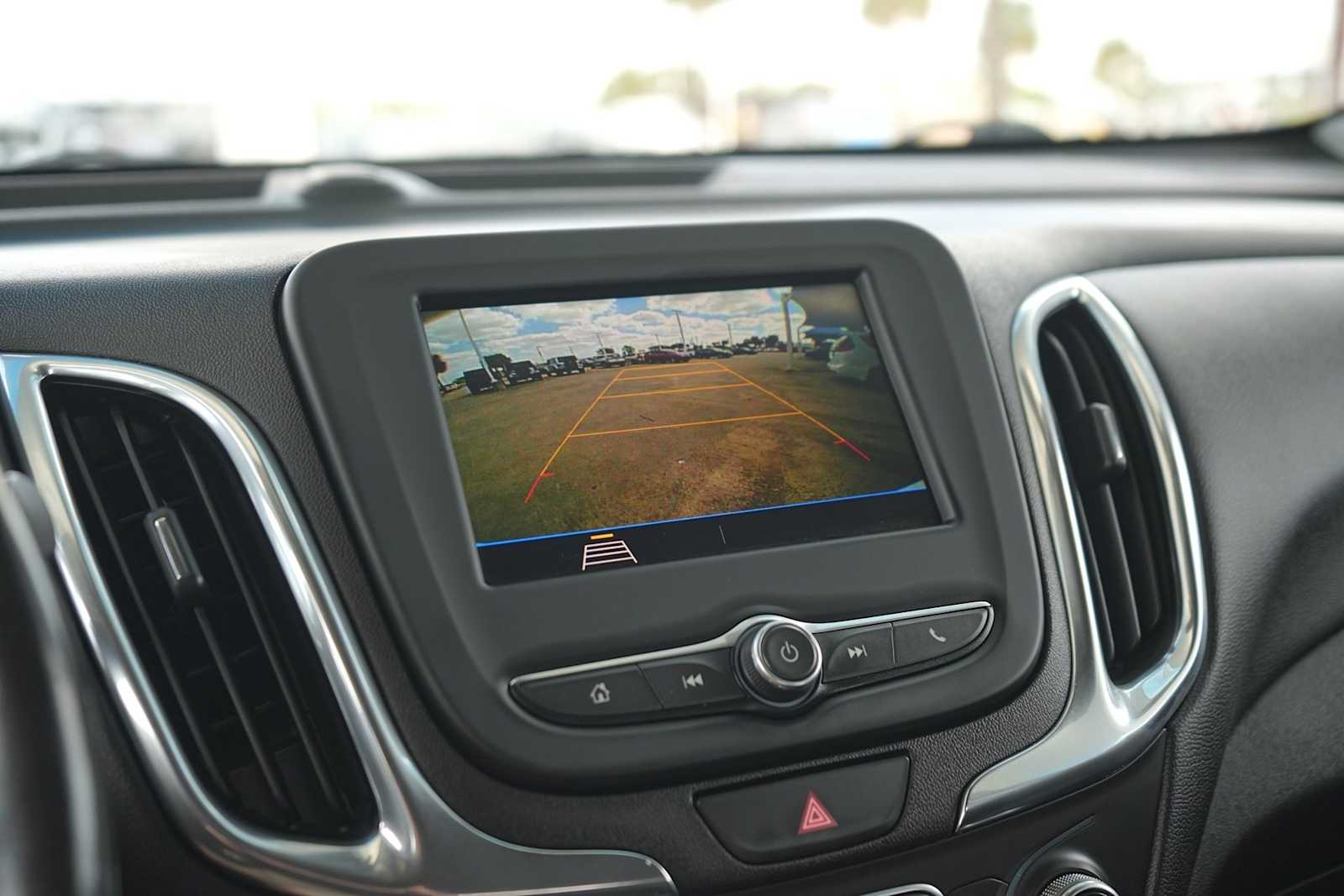 Thumbnail: 2020 Chevrolet Equinox - 22