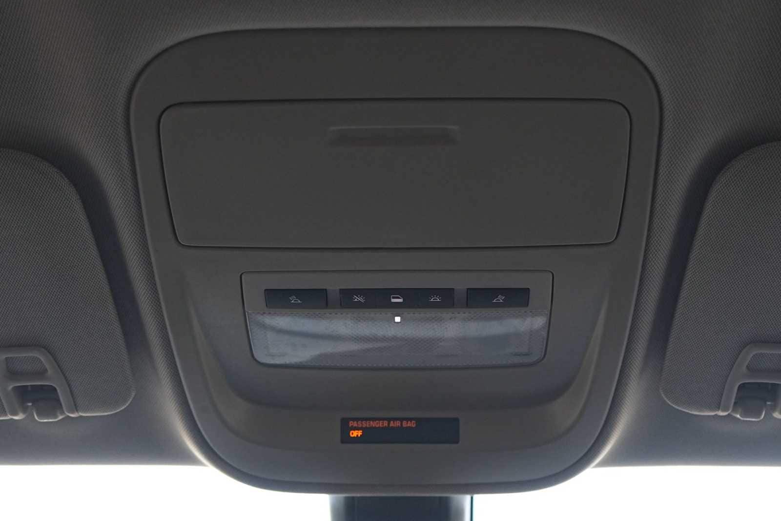 Thumbnail: 2016 Chevrolet Colorado - 25