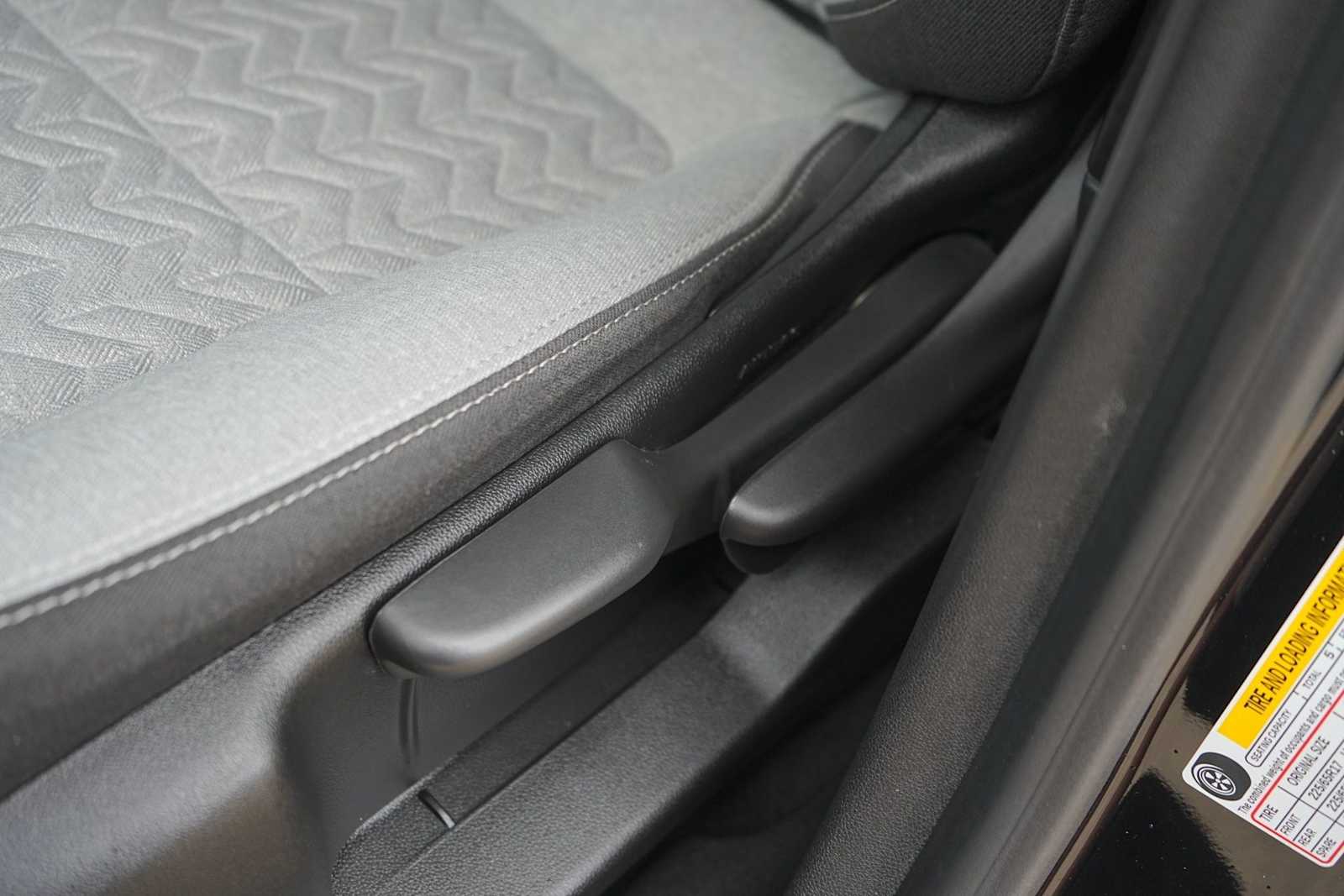 Thumbnail: 2023 Chevrolet Equinox - 12