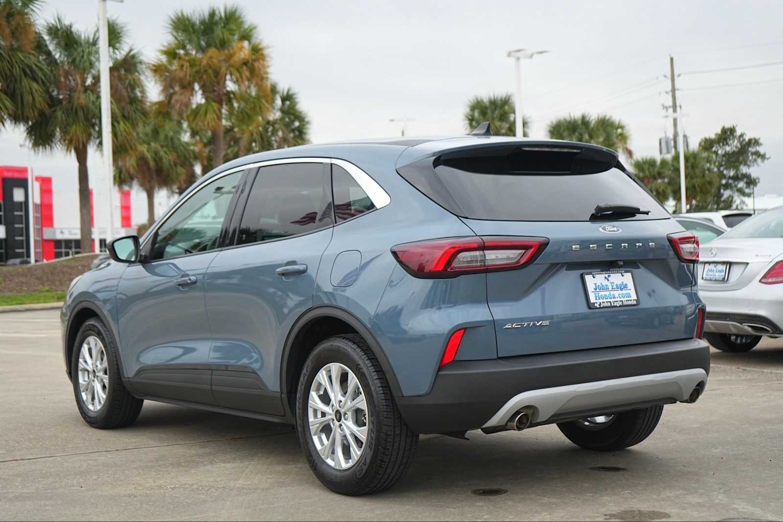 Thumbnail: 2023 Ford Escape - 4