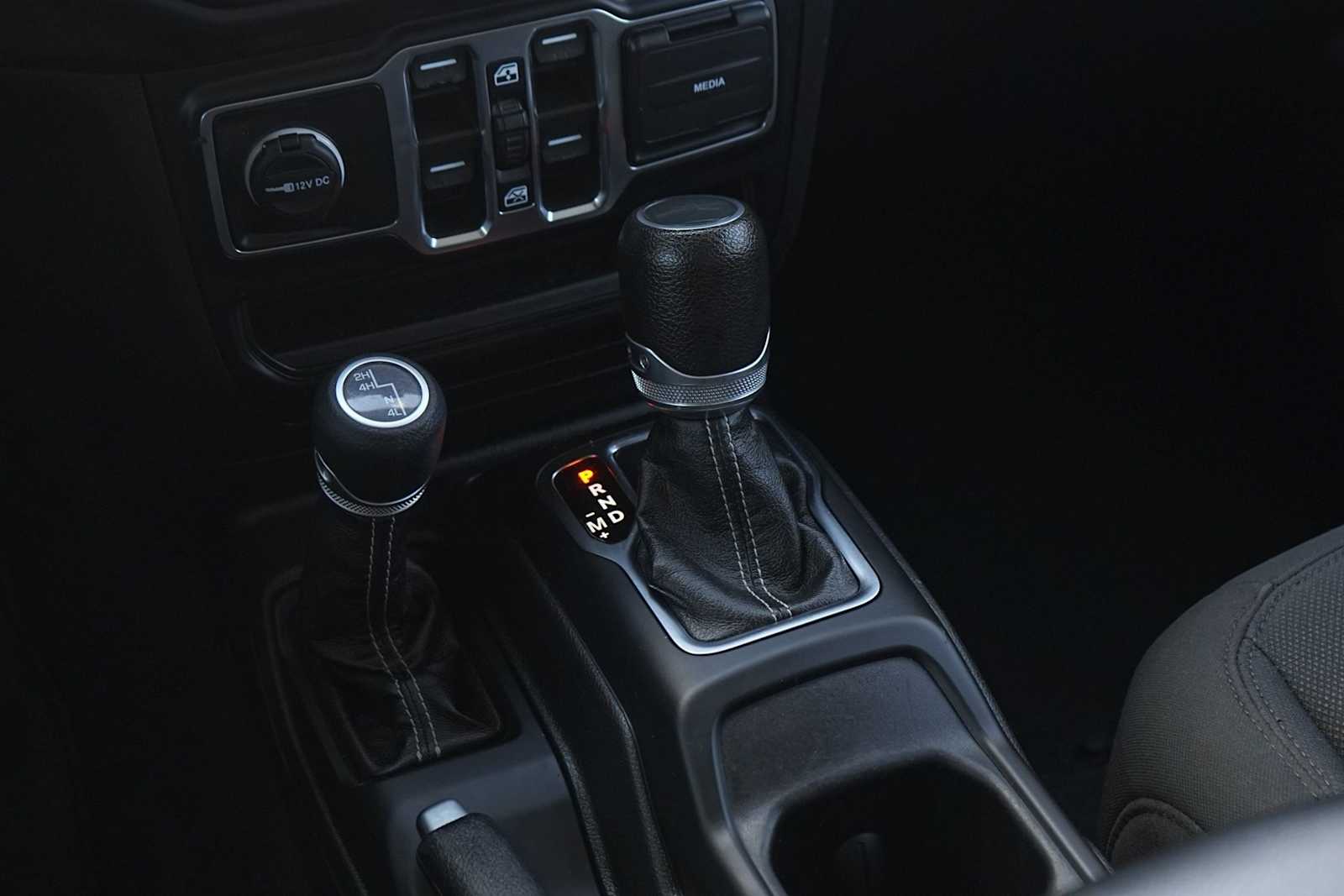 Thumbnail: 2023 Jeep Gladiator - 20