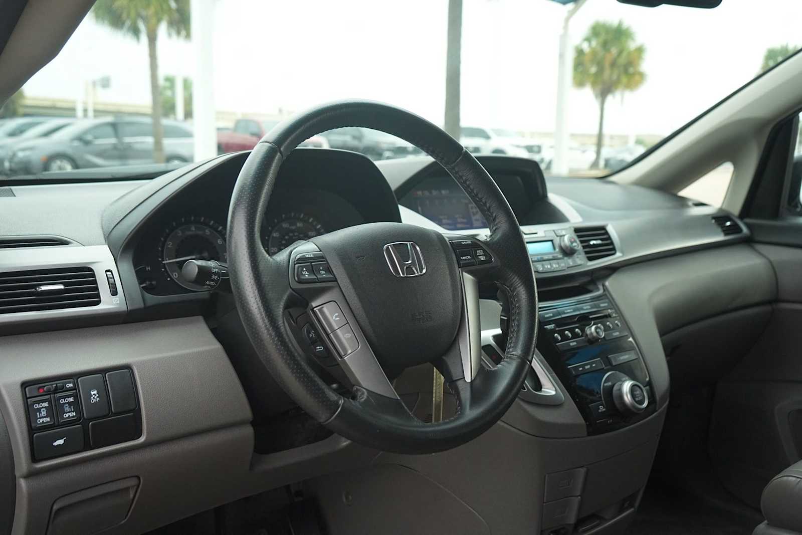 Thumbnail: 2013 Honda Odyssey - 2