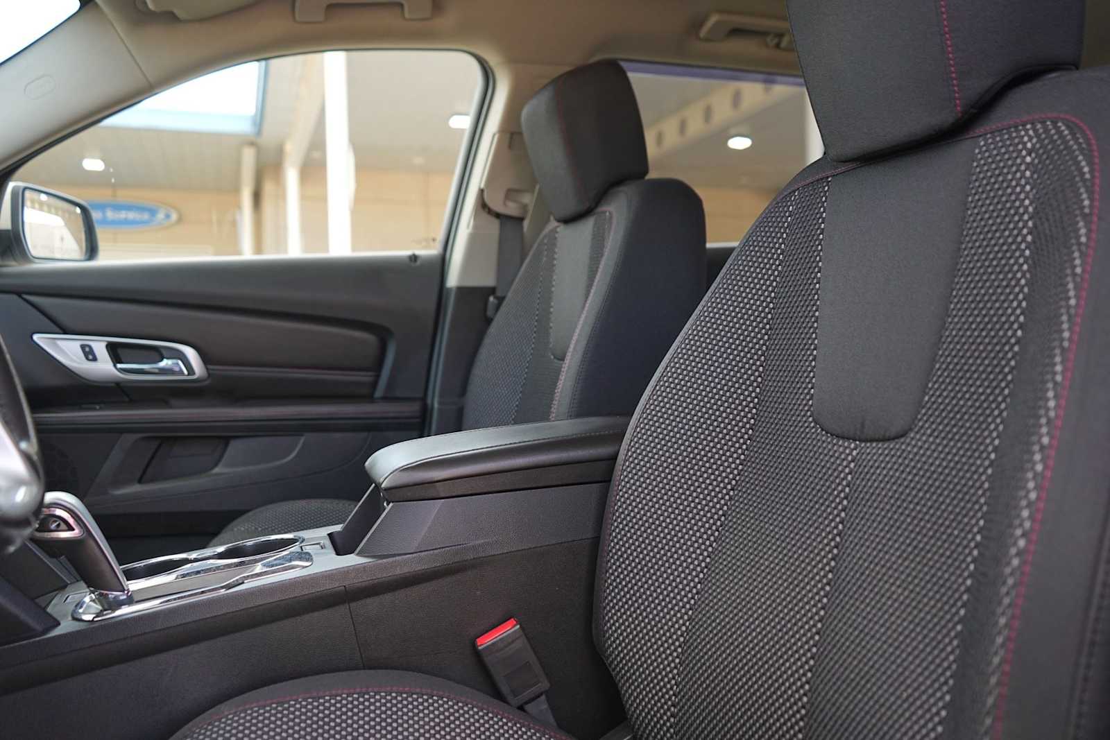 Thumbnail: 2015 GMC Terrain - 11