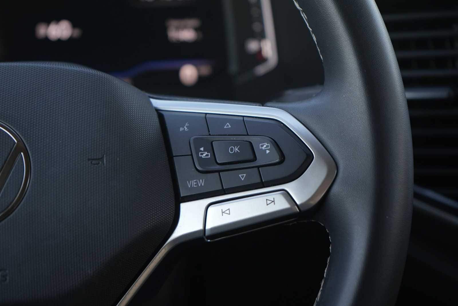 Thumbnail: 2022 Volkswagen Atlas - 21