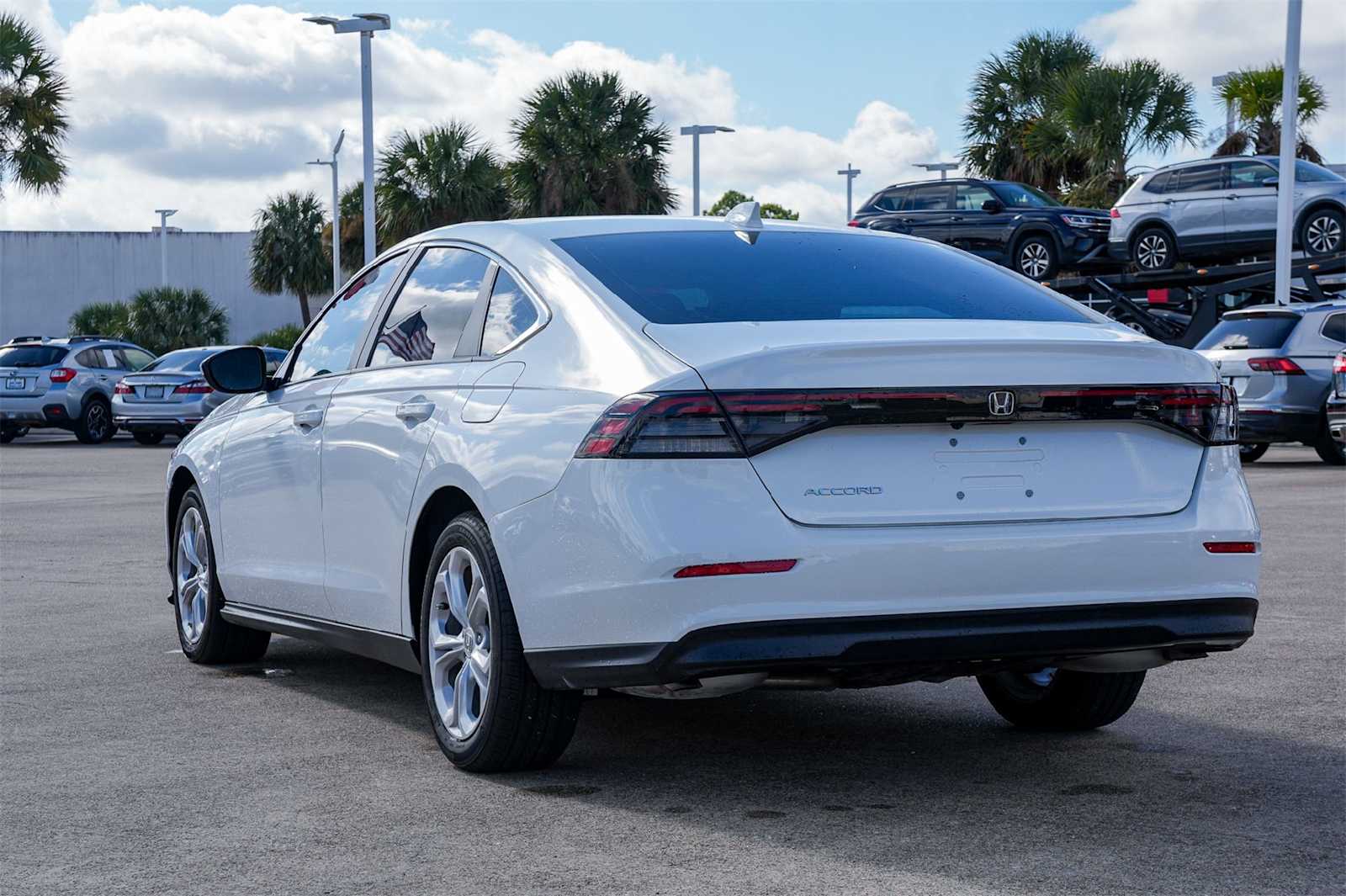 2025 Honda Accord LX photo 4