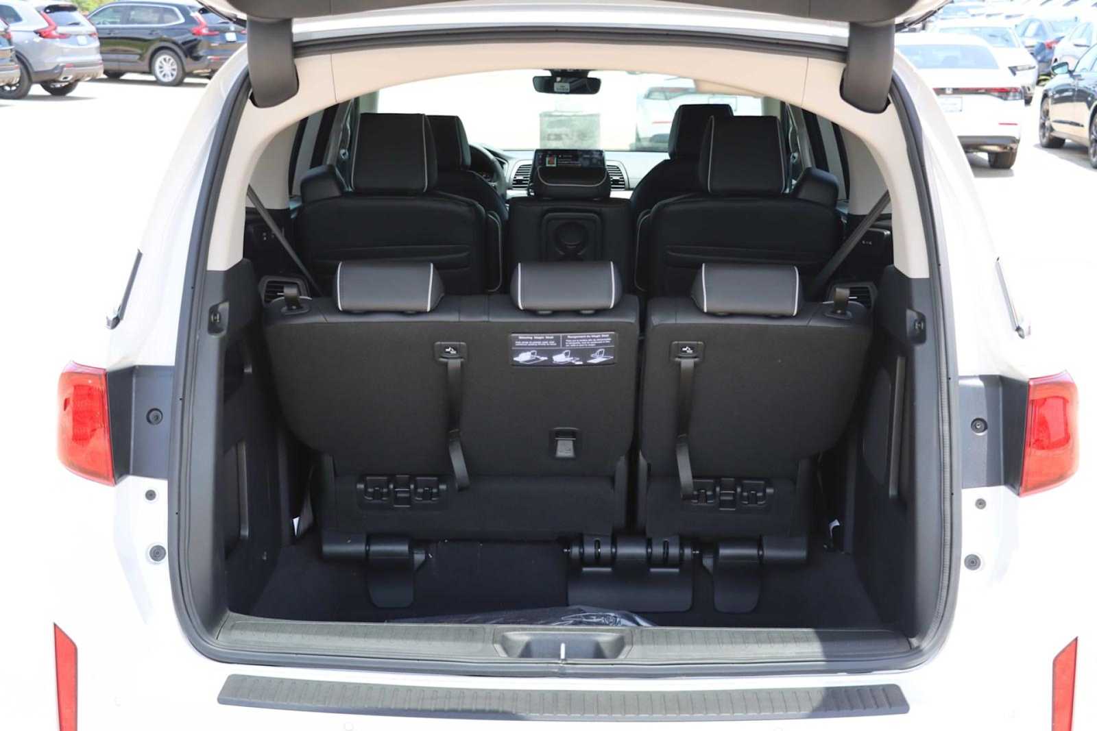 2025 Honda Odyssey Elite 19