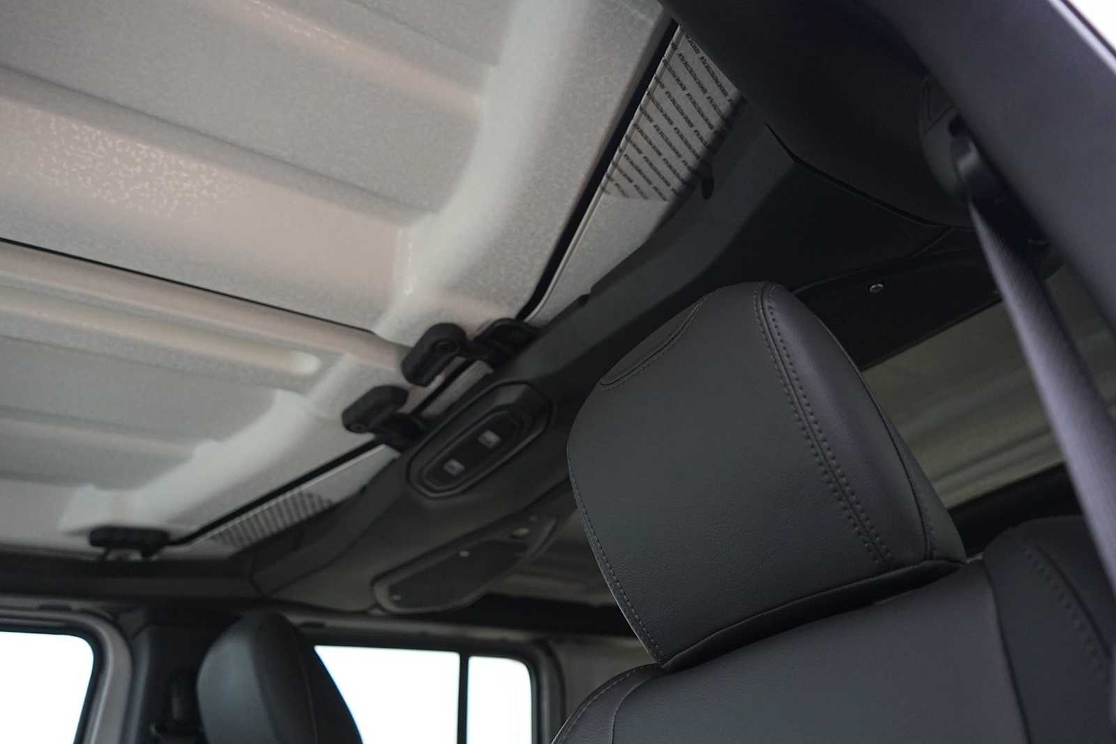 Thumbnail: 2024 Jeep Wrangler - 26