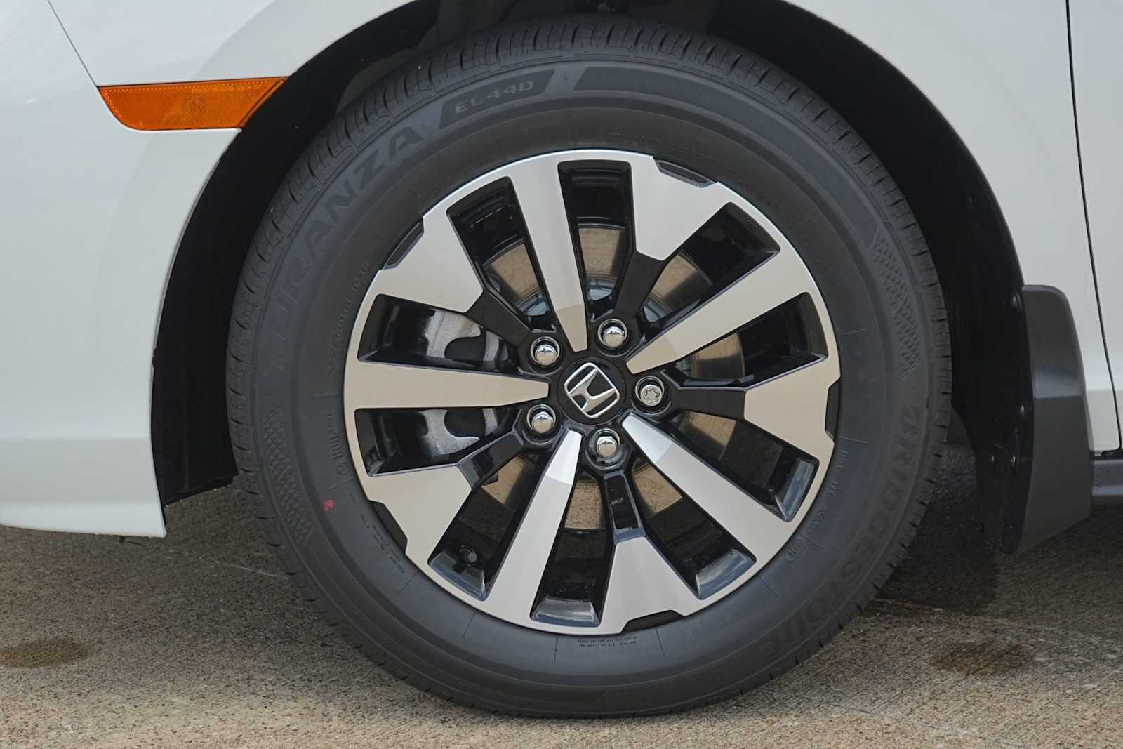 Thumbnail: 2026 Honda Odyssey - 7