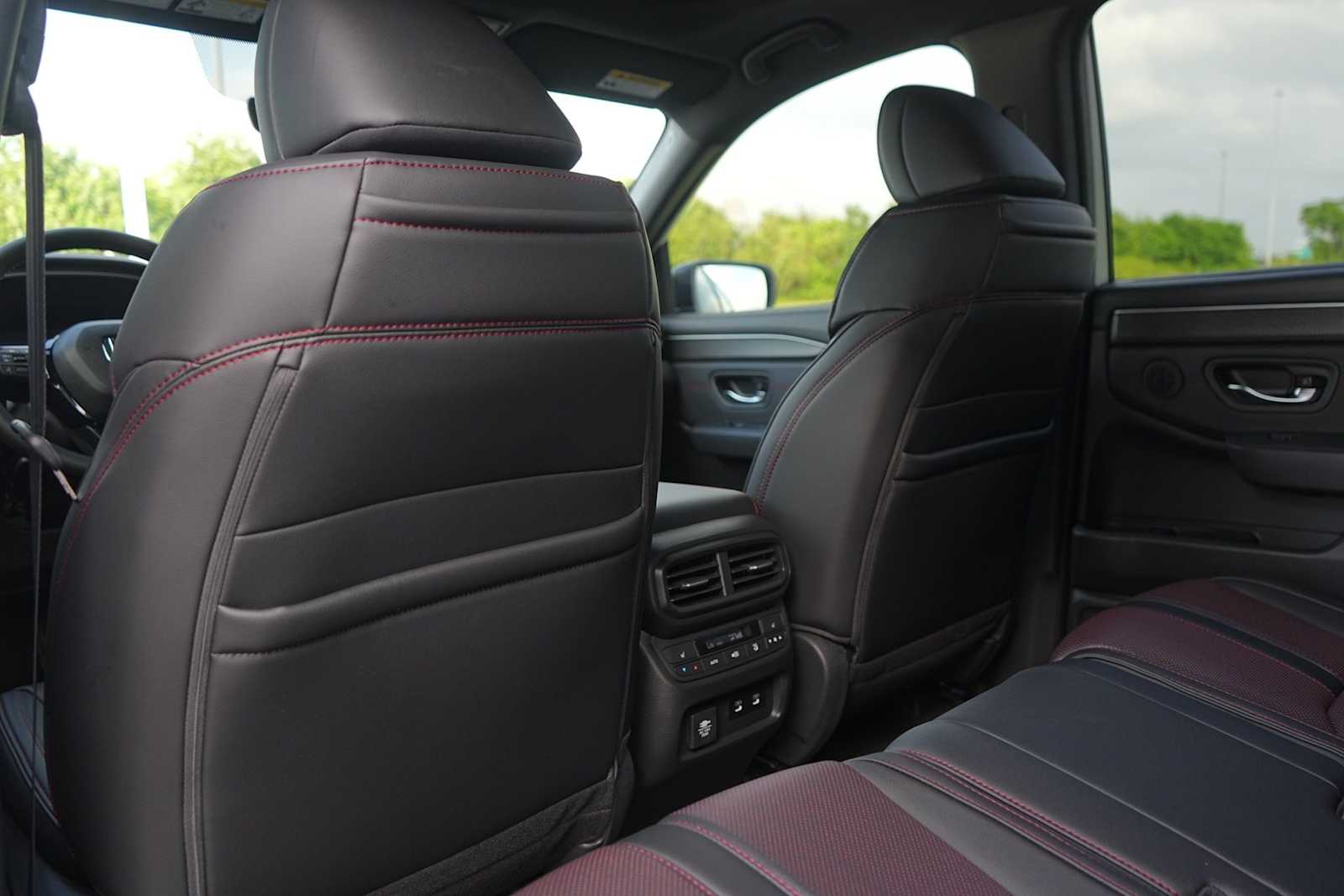 Thumbnail: 2026 Honda Pilot - 12