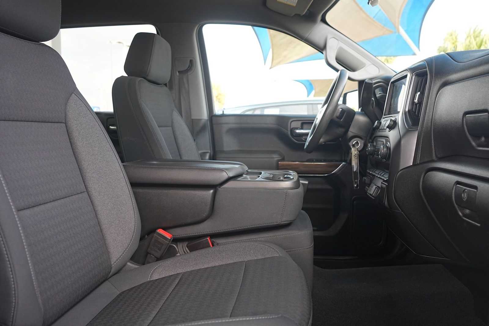 Thumbnail: 2020 Chevrolet Silverado 1500 - 15