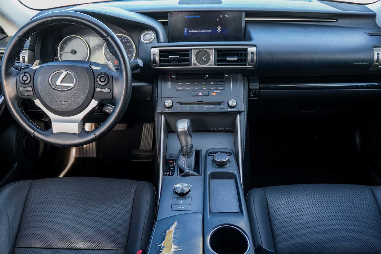 Thumbnail: 2015 Lexus IS - 10