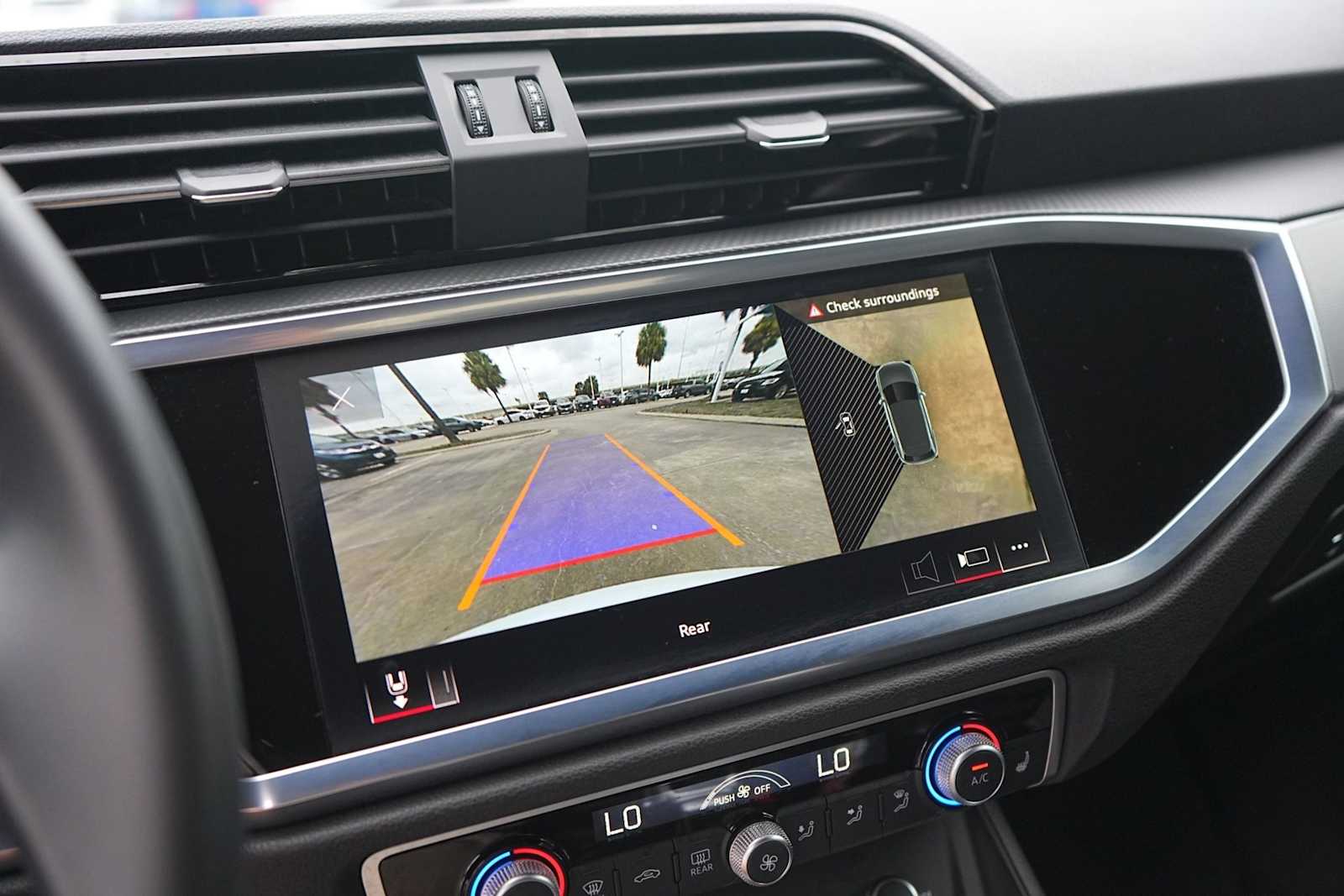 Thumbnail: 2023 Audi Q3 - 22