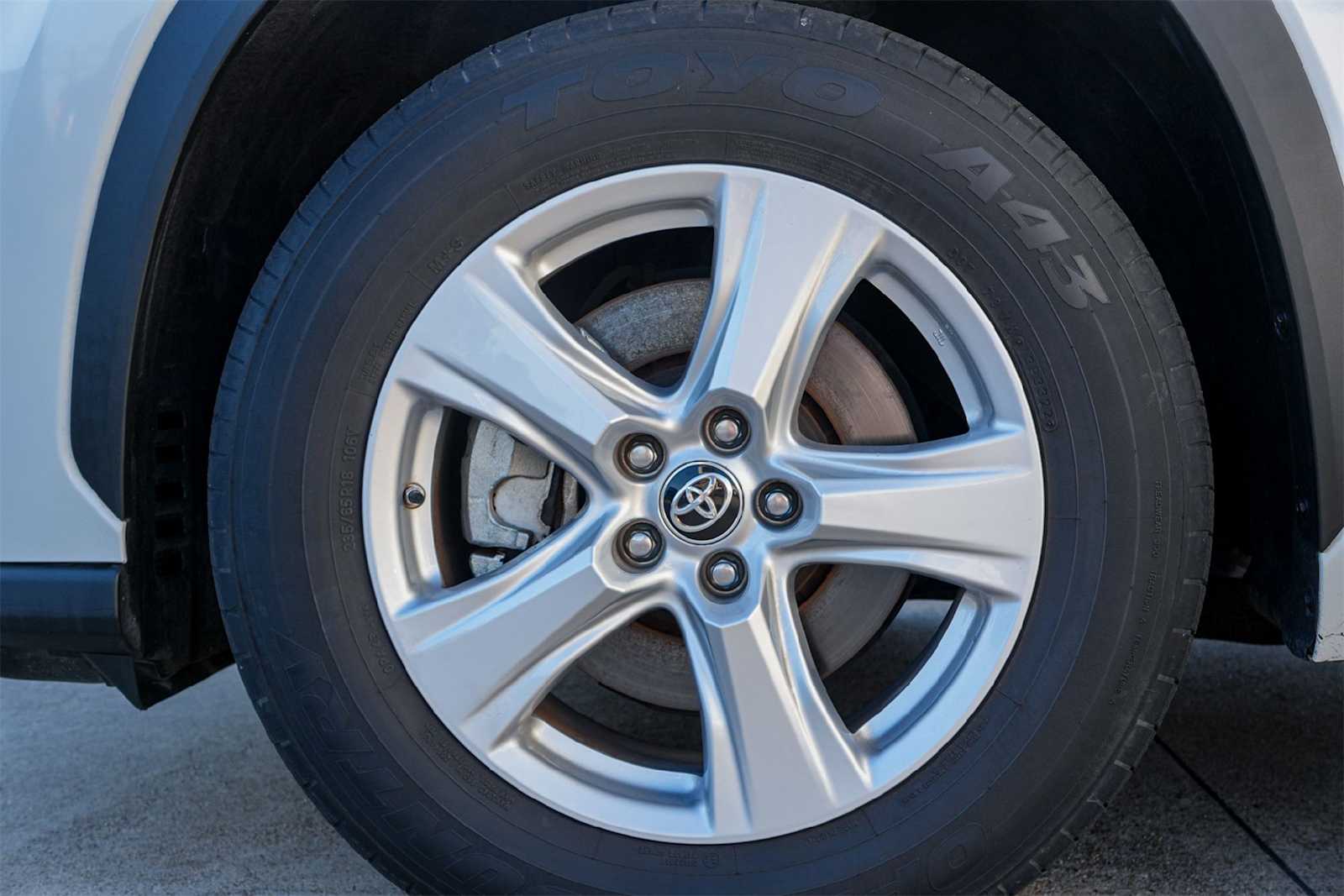 Thumbnail: 2021 Toyota Highlander - 8