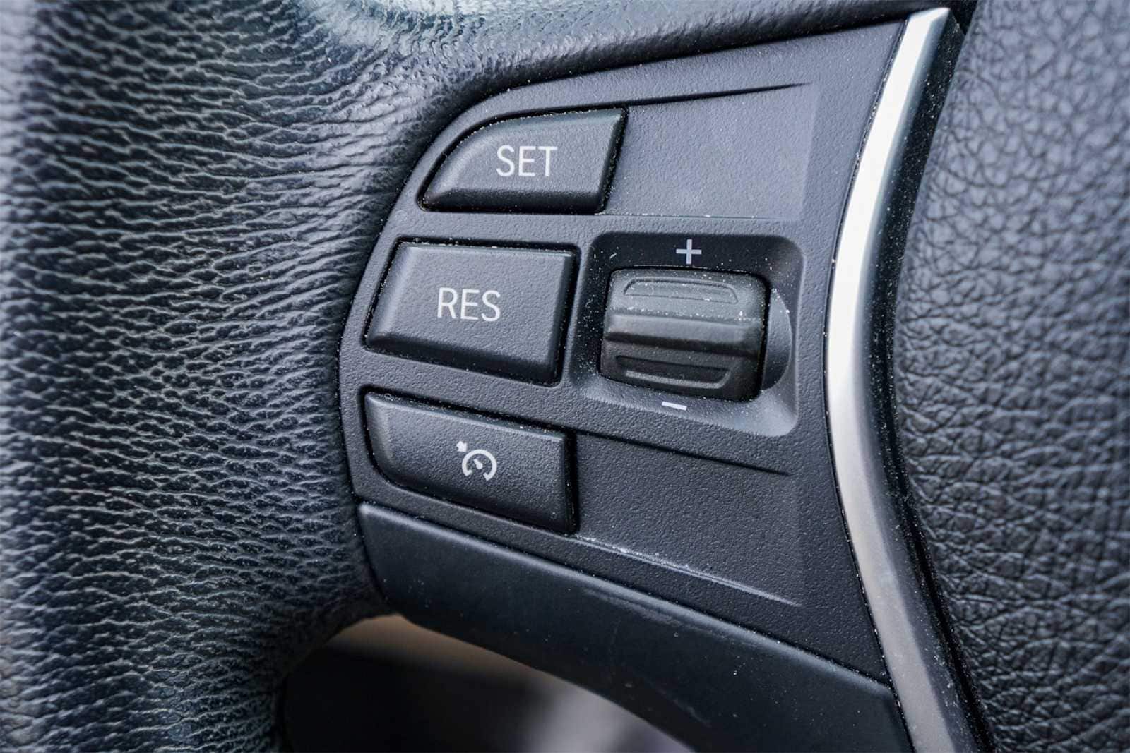 Thumbnail: 2017 BMW 3 Series - 25