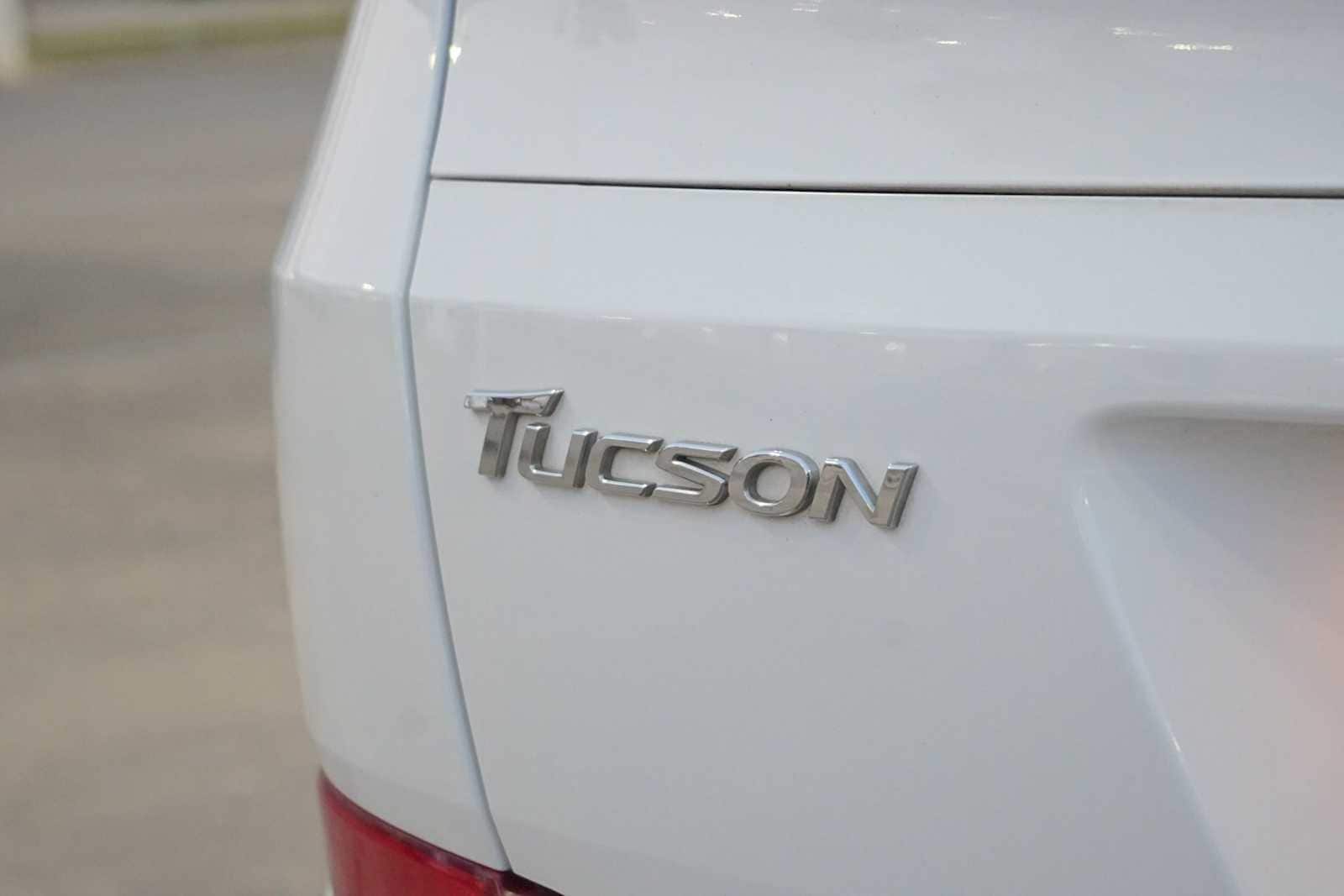 Thumbnail: 2016 Hyundai Tucson - 8