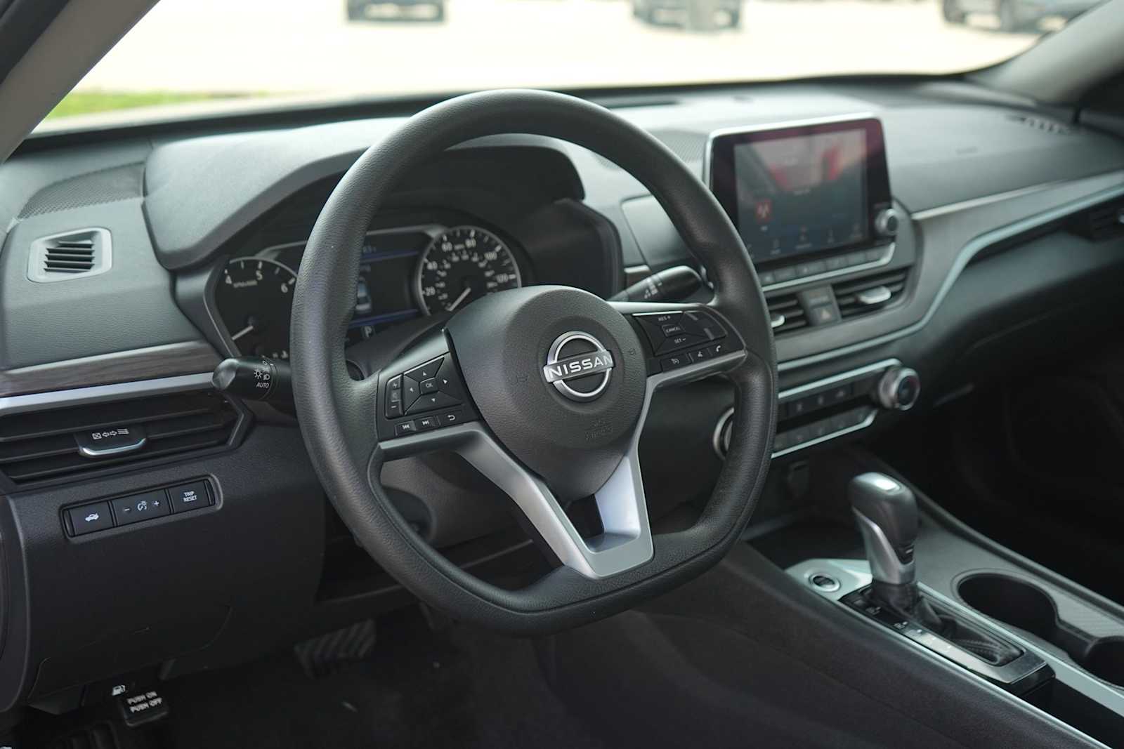 Thumbnail: 2025 Nissan Altima - 2