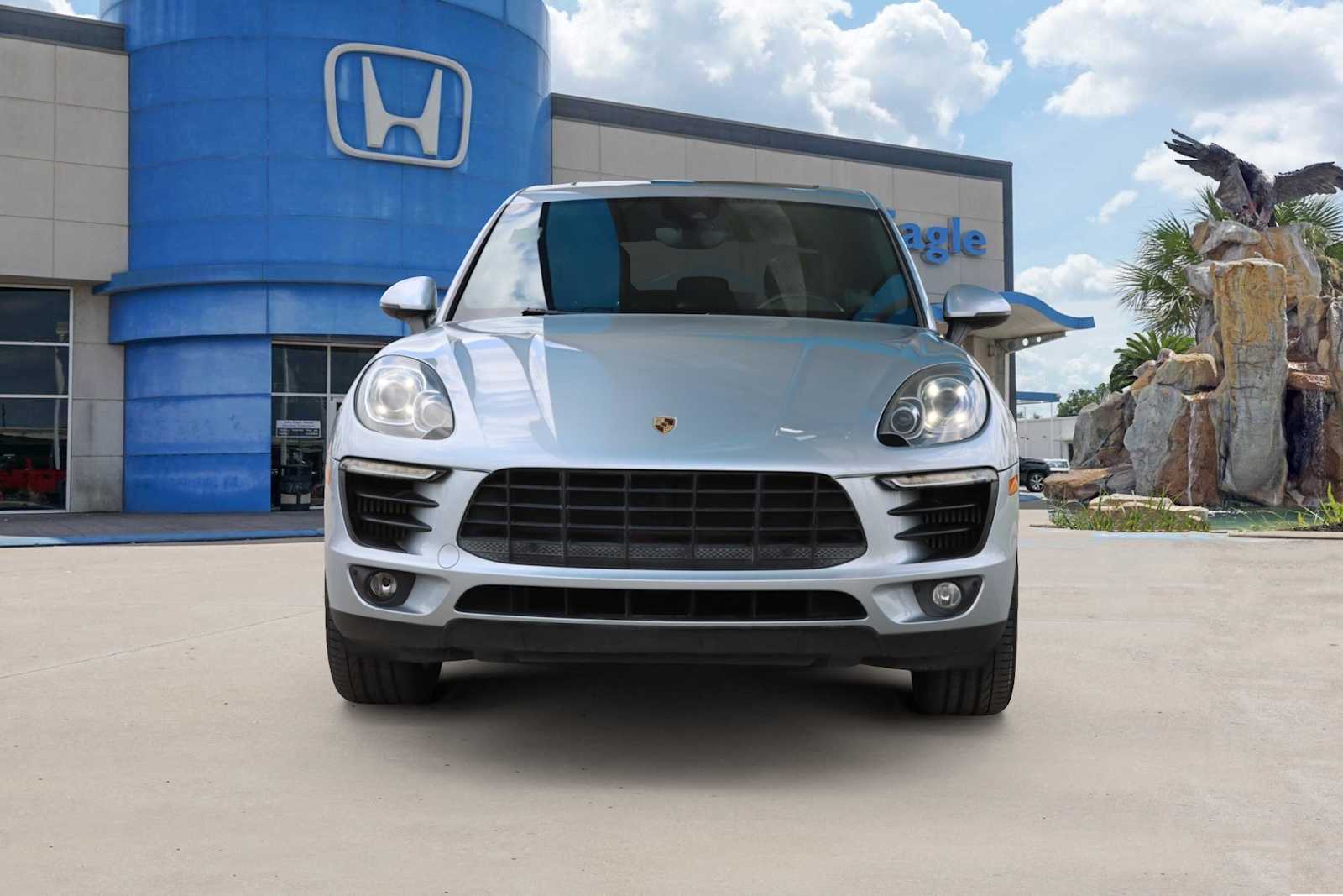 Thumbnail: 2017 Porsche Macan - 6