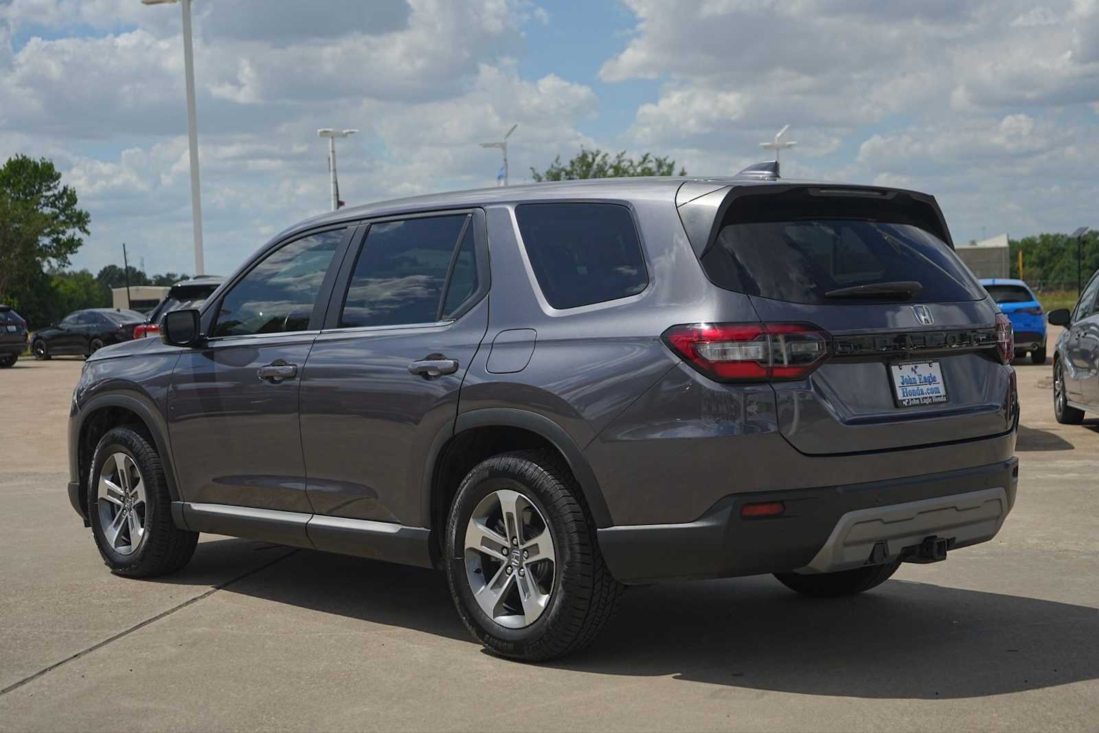 Thumbnail: 2023 Honda Pilot - 4