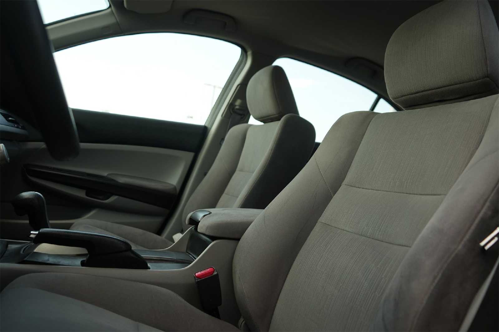 Thumbnail: 2011 Honda Accord - 11