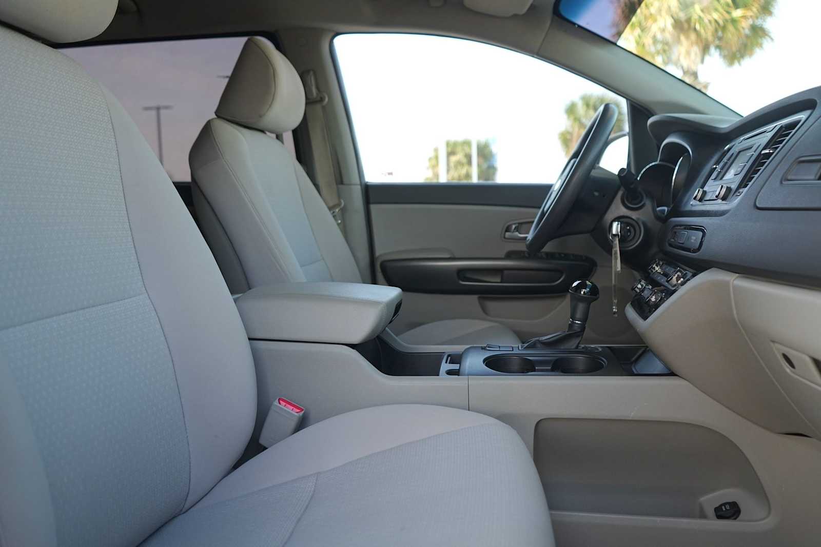 Thumbnail: 2017 Kia Sedona - 15