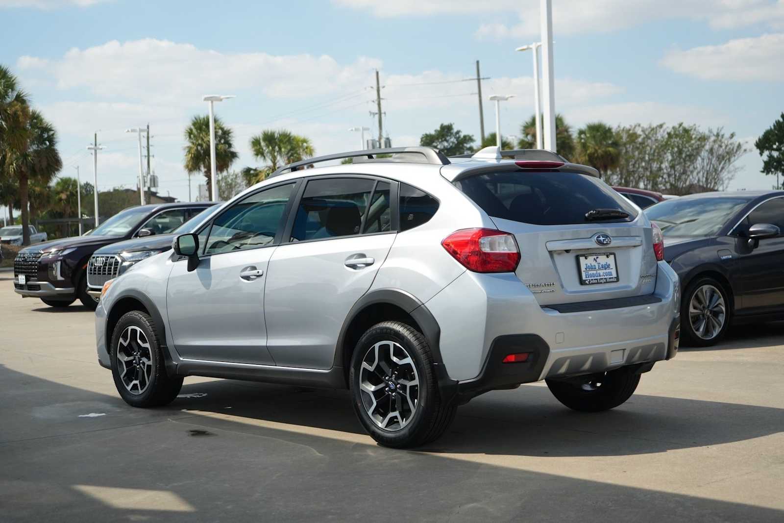 Thumbnail: 2016 Subaru Crosstrek - 4