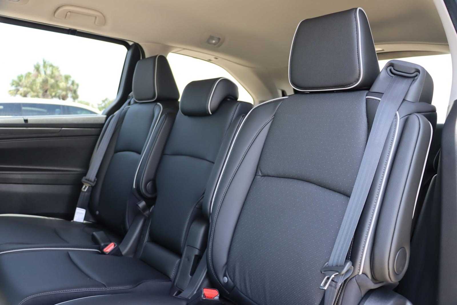 2025 Honda Odyssey Elite 14