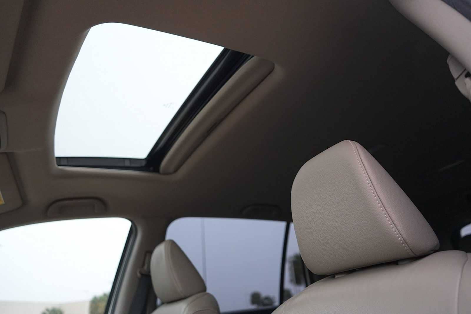 Thumbnail: 2018 Honda Pilot - 24