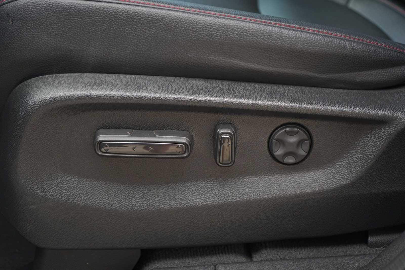 Thumbnail: 2023 Honda Odyssey - 12