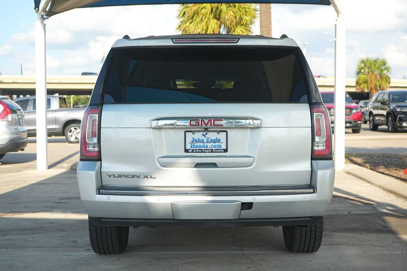 Thumbnail: 2019 GMC Yukon XL - 5