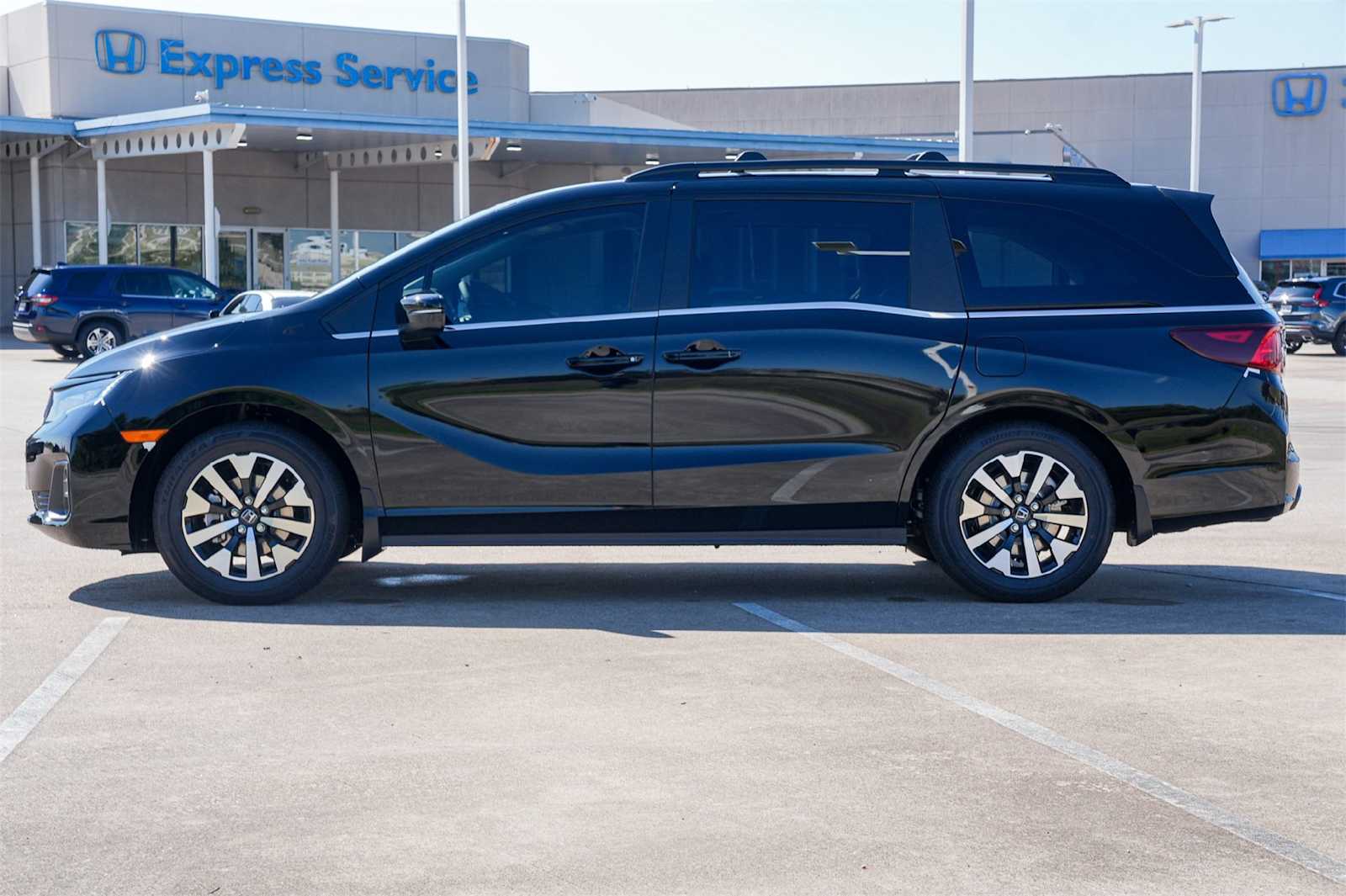 Thumbnail: 2026 Honda Odyssey - 3