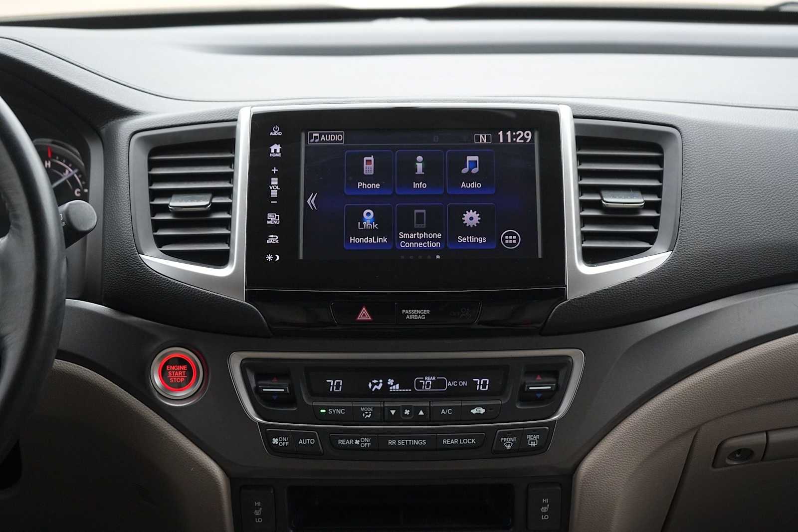 Thumbnail: 2018 Honda Pilot - 19