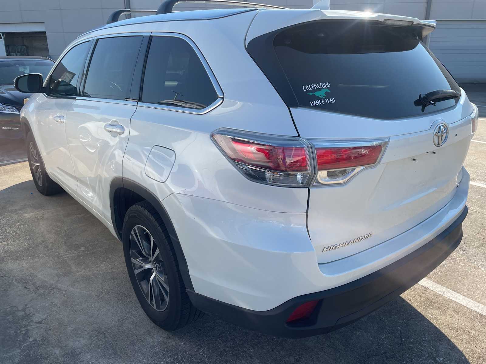 Thumbnail: 2016 Toyota Highlander - 2