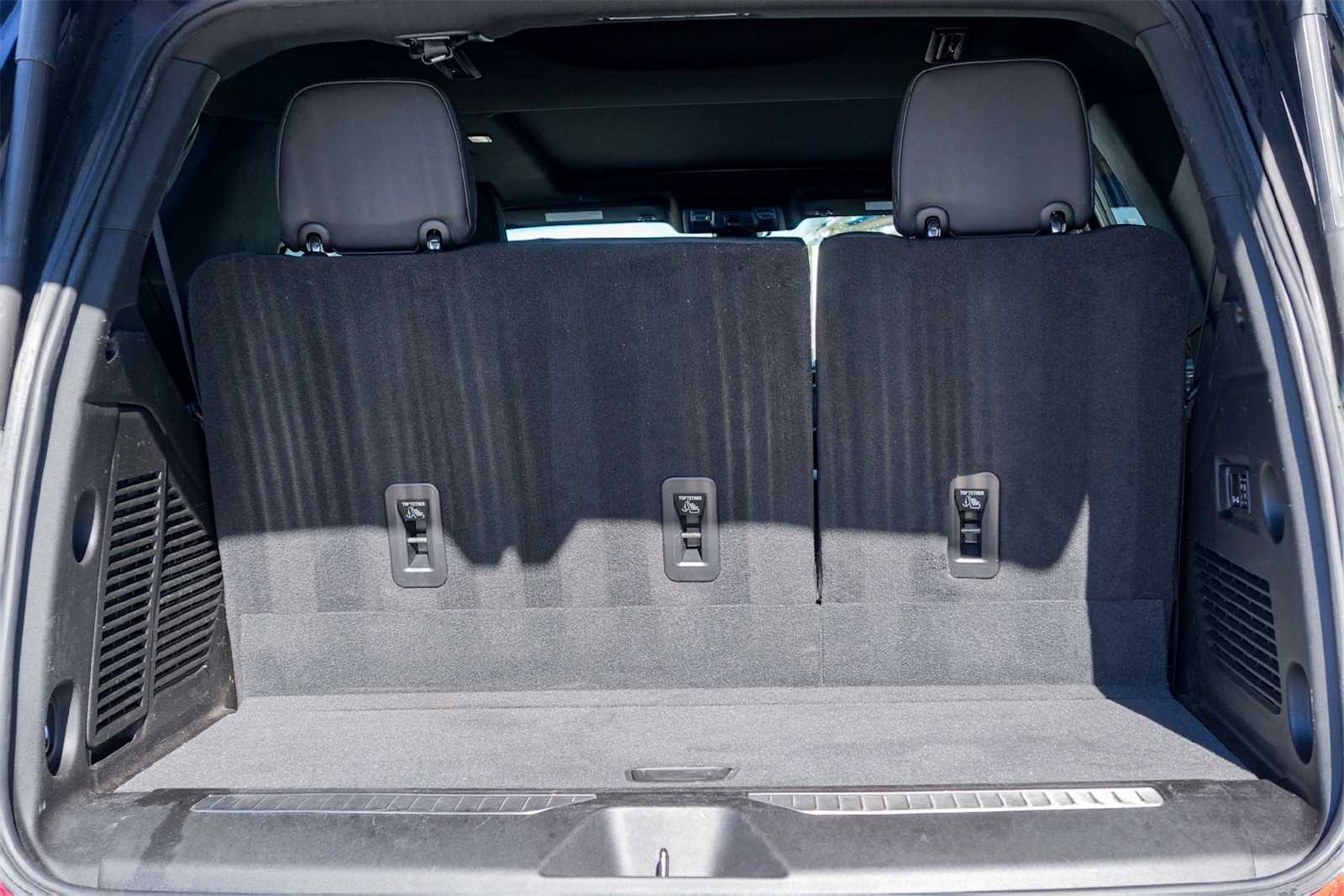 Thumbnail: 2022 Chevrolet Tahoe - 19