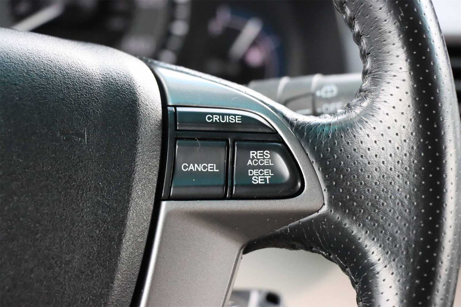 Thumbnail: 2012 Honda Odyssey - 23