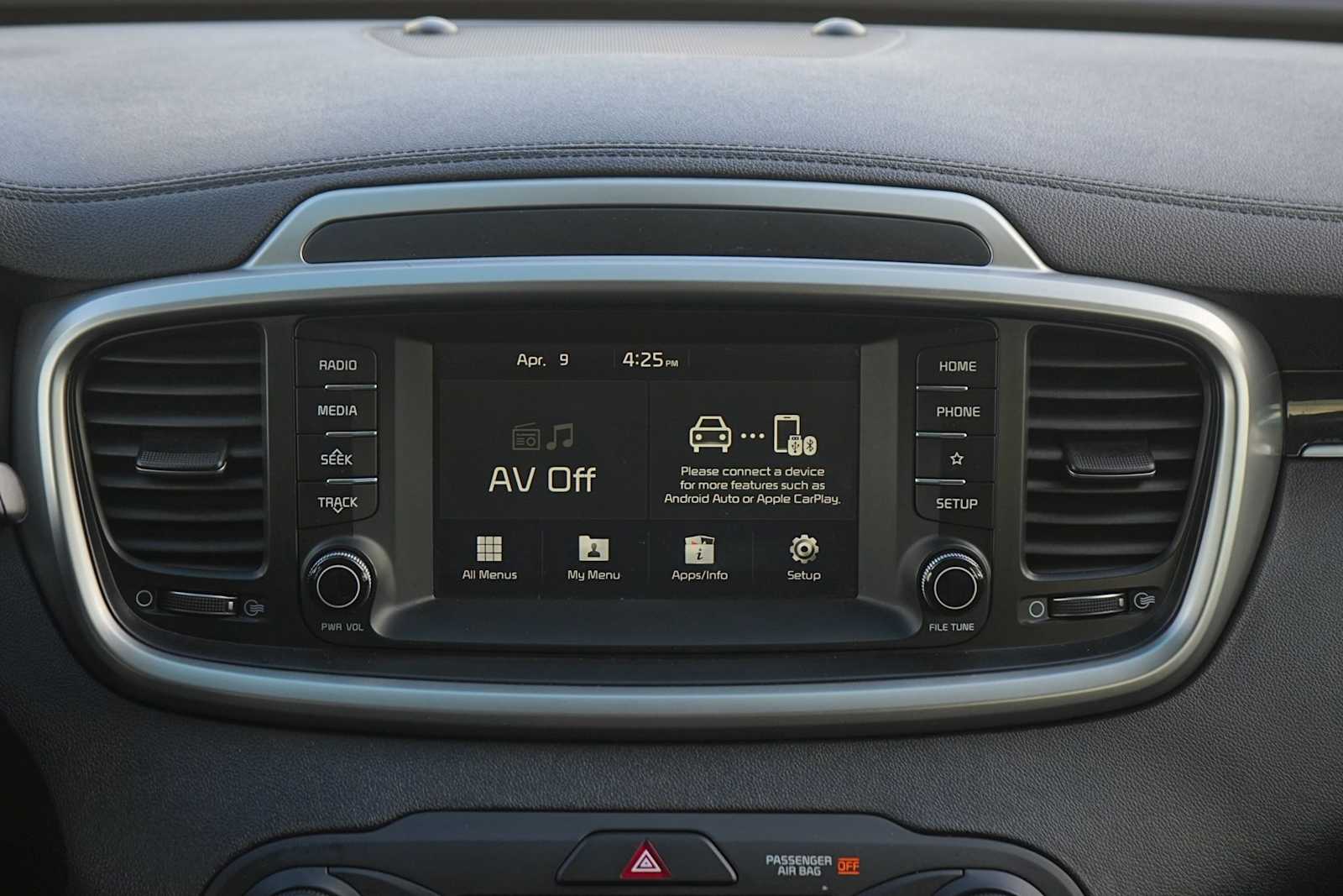 Thumbnail: 2019 Kia Sorento - 19