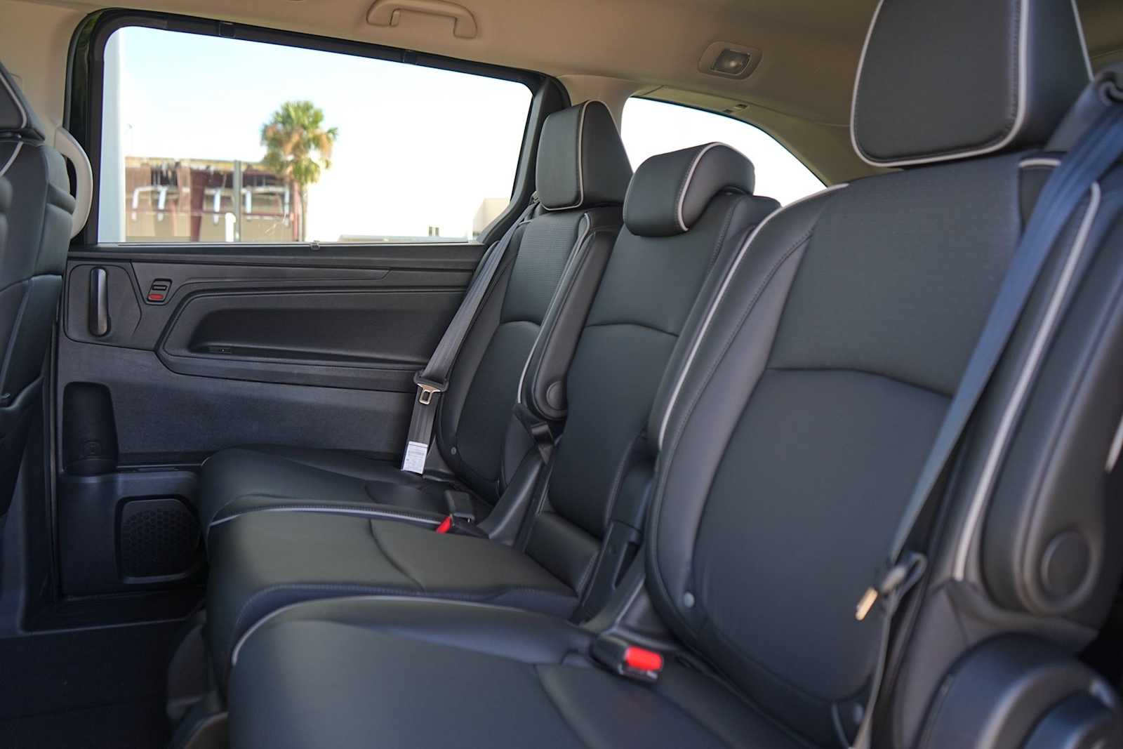 Thumbnail: 2026 Honda Odyssey - 13