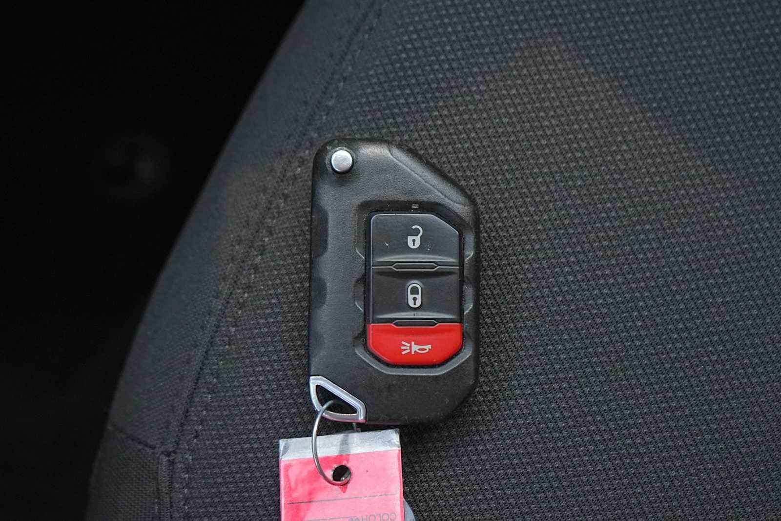 Thumbnail: 2023 Jeep Gladiator - 28