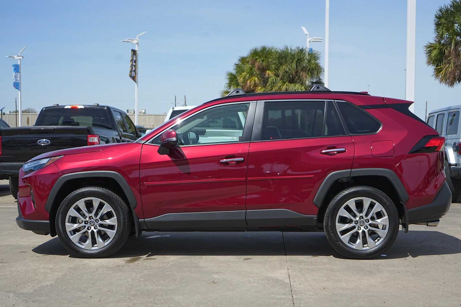 Thumbnail: 2024 Toyota RAV4 - 3