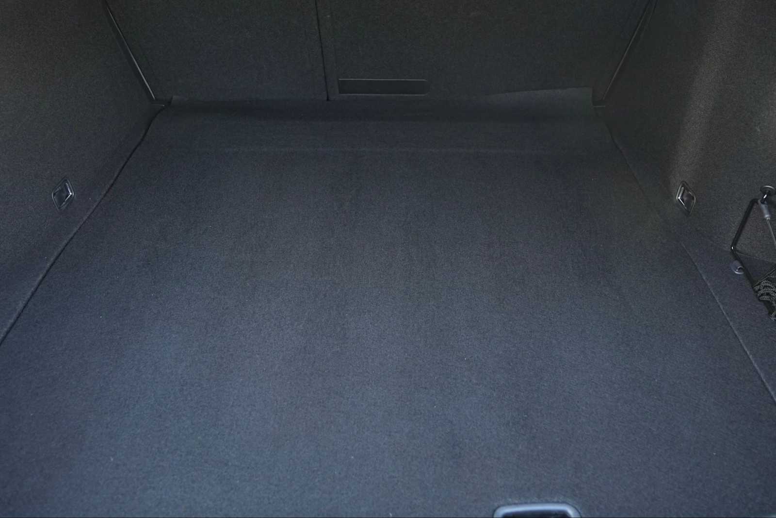 Thumbnail: 2024 Genesis G70 - 27