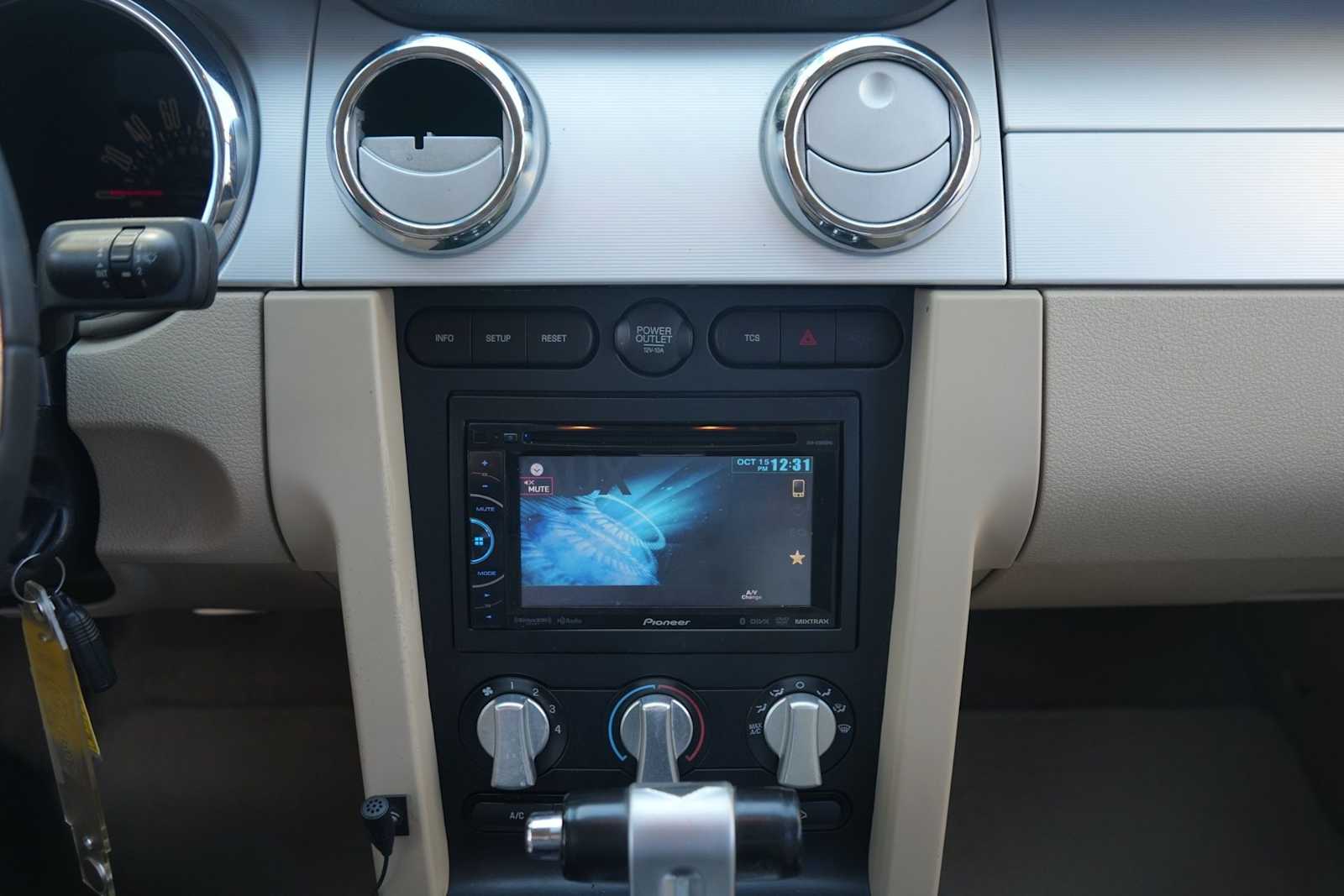 Thumbnail: 2007 Ford Mustang - 15