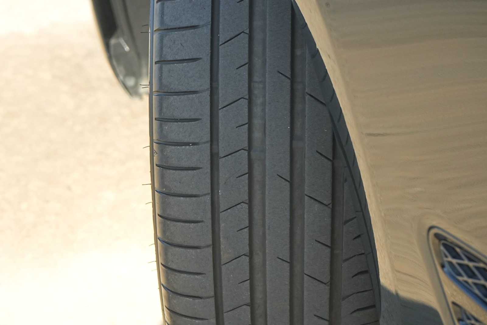 Thumbnail: 2024 Genesis G70 - 29