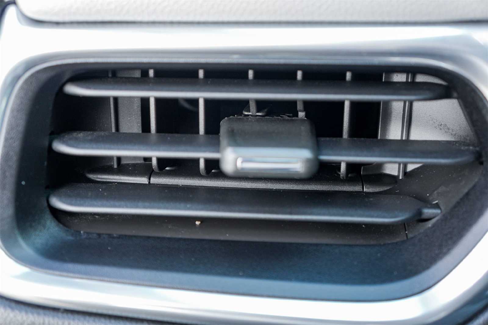 Thumbnail: 2018 Chevrolet Equinox - 28