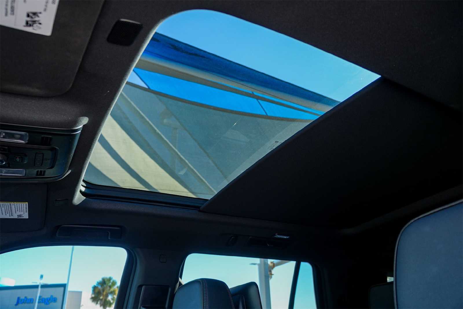 Thumbnail: 2022 Chevrolet Tahoe - 23