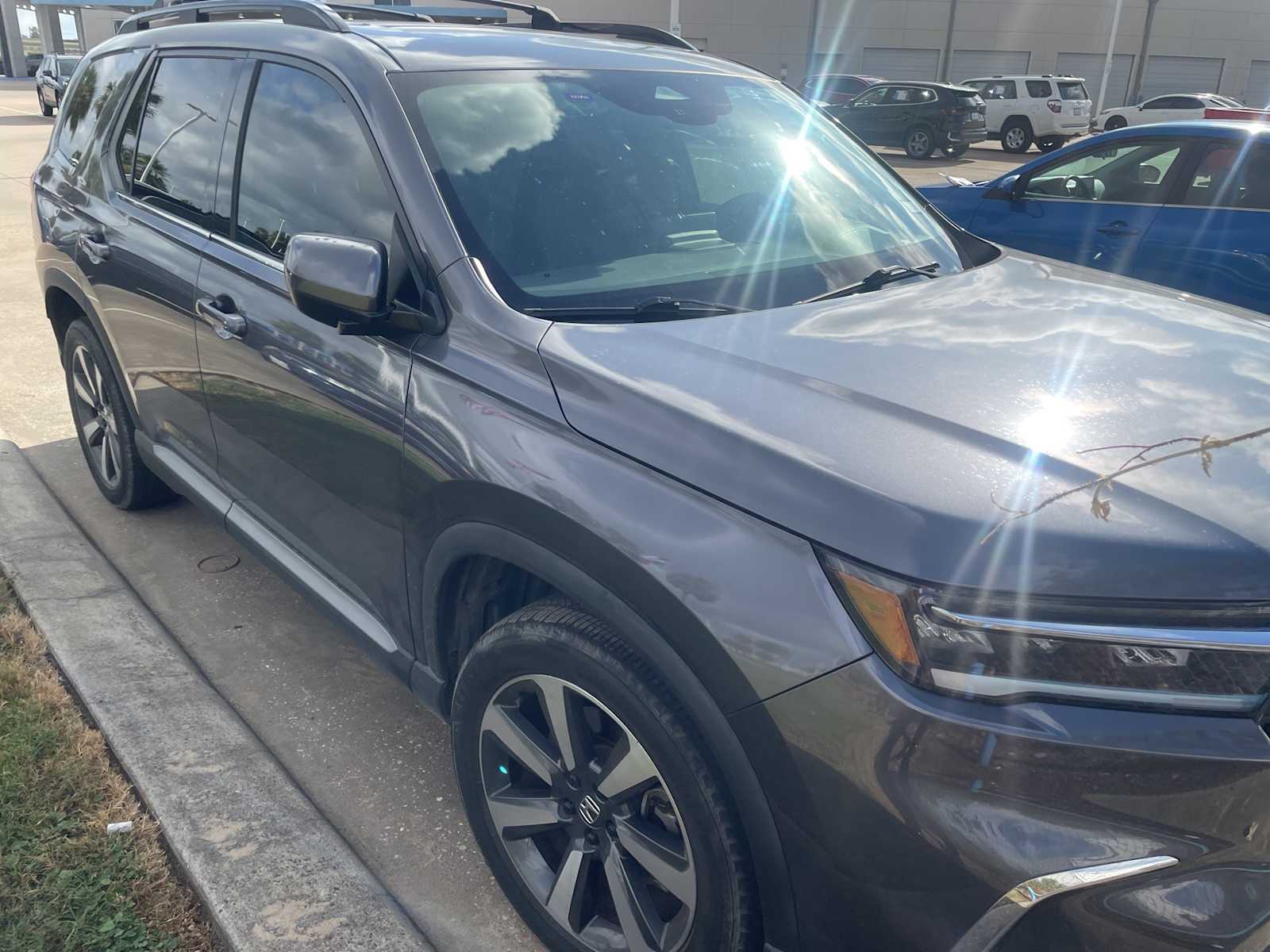 2023 Honda Pilot Elite photo 4