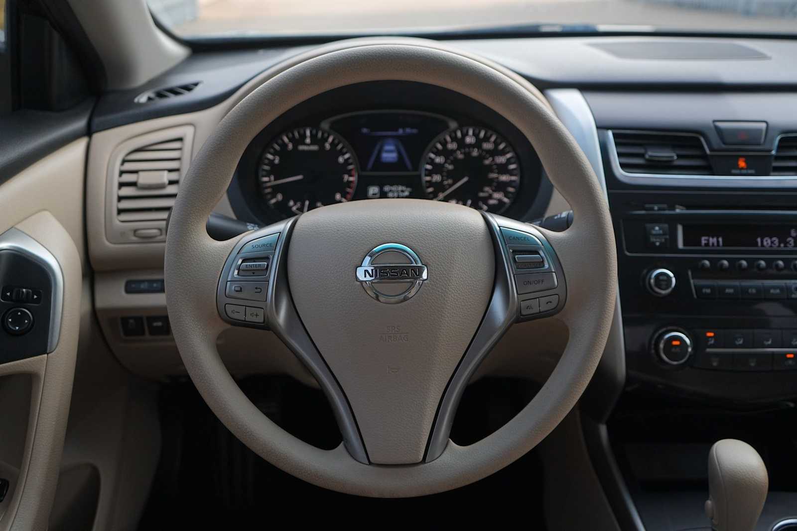 Thumbnail: 2015 Nissan Altima - 16